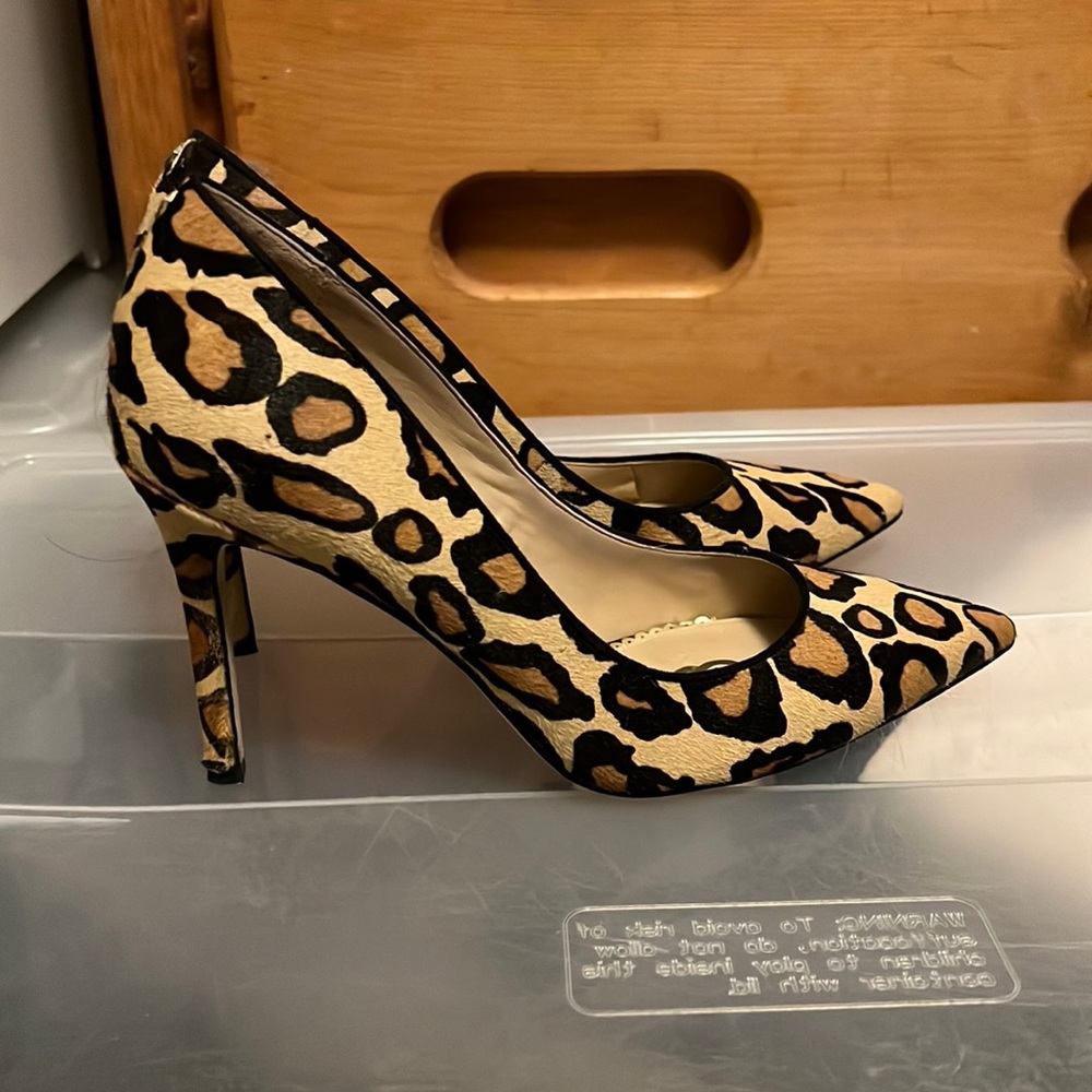Sam Edelman Iconic Hazel Pump in Leopard Brahma🐆